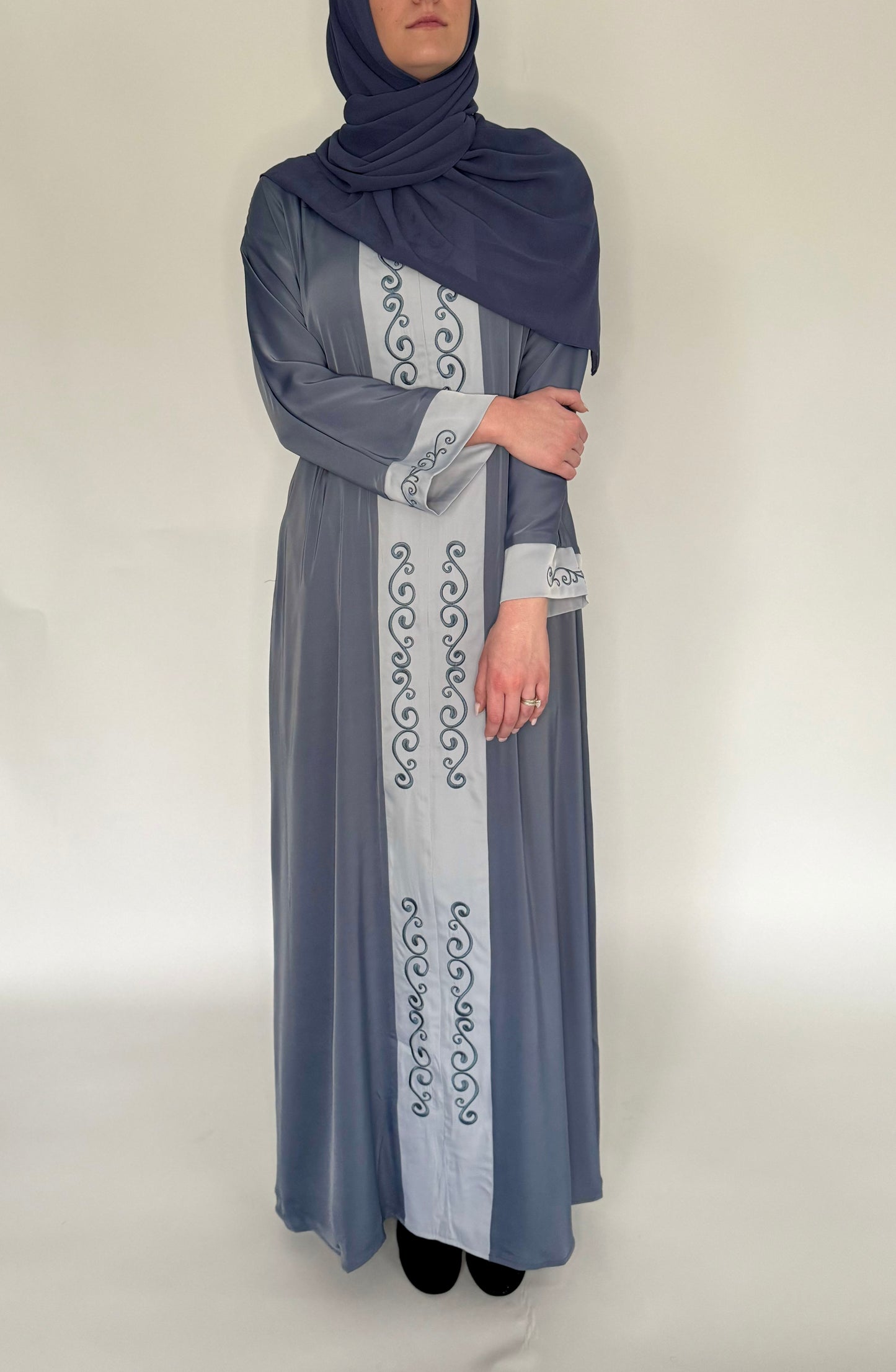 Zip Up Embroidery Abaya - Gray