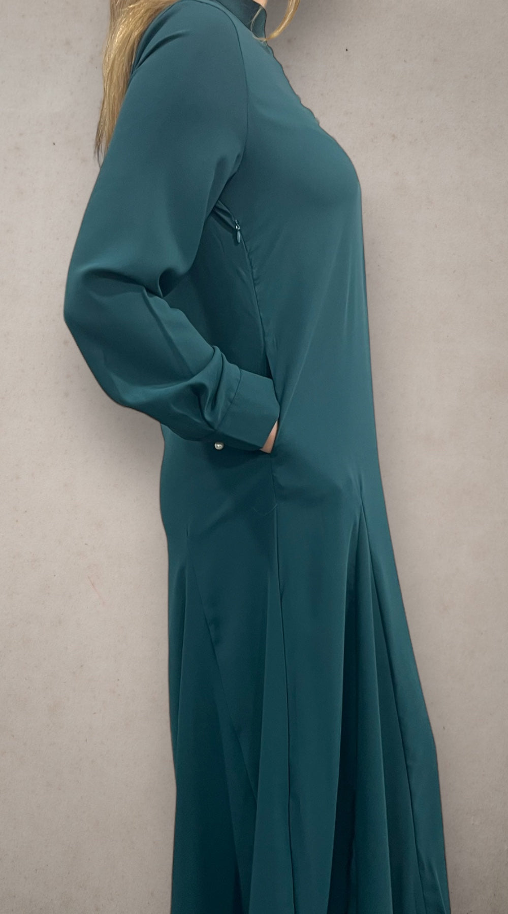 Pearl Side Button-Up Abaya Turquoise